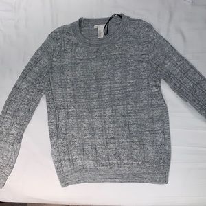 Long sleeve, grey knit sweater